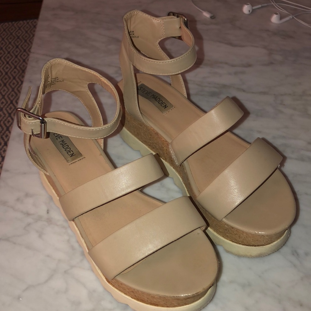 Steve Madden sandal platforms